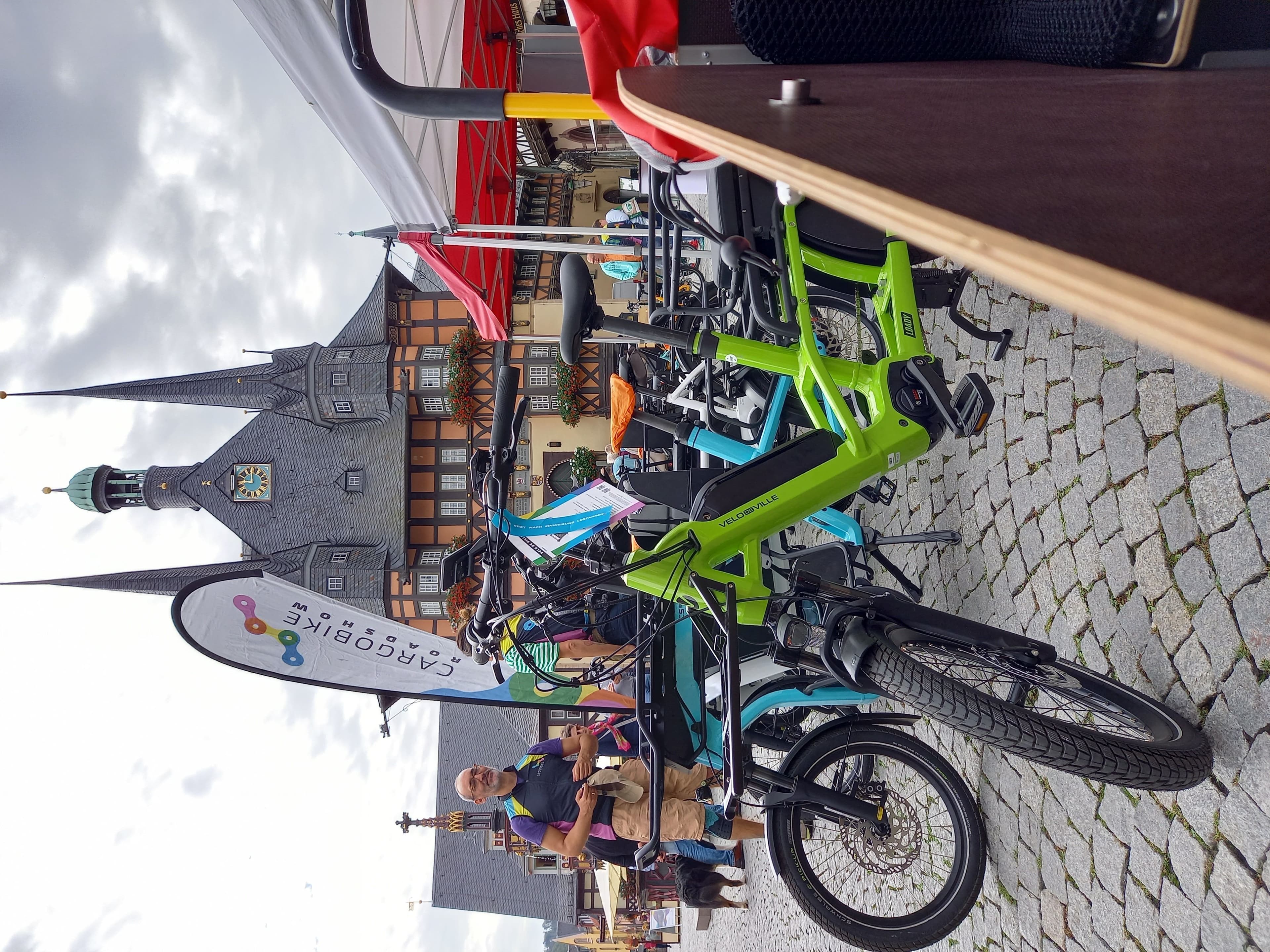 Cargobike Roadshow in Wernigerode: E-Lastenräder zum Testen