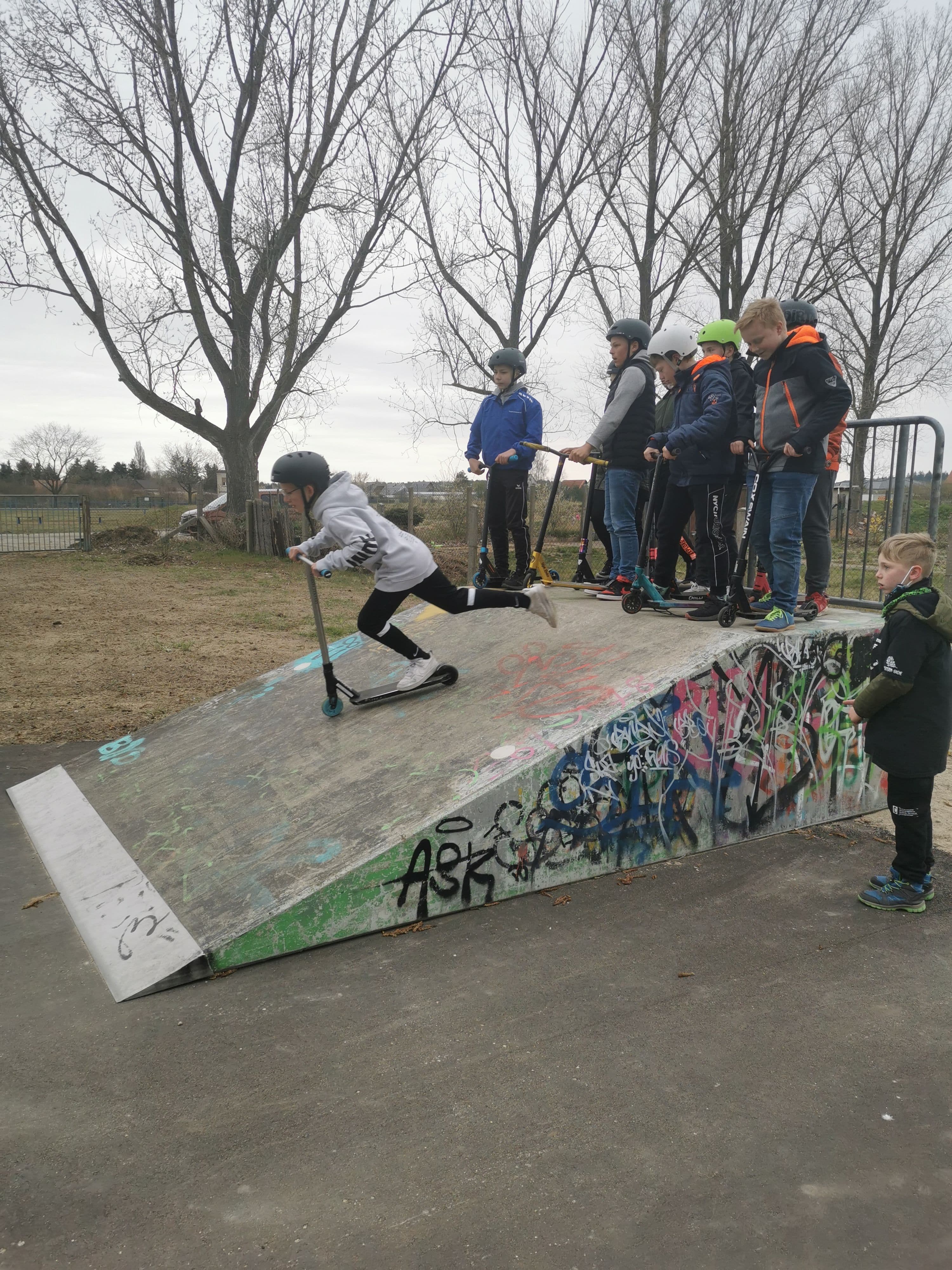 Gemeinsam für eine saubere Skaterbahn in Tangerhütte