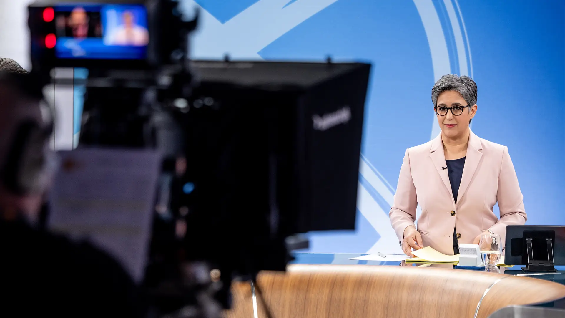 Wahl in Sachsen-Anhalt live im ZDF / "heute journal" aus Dessau und "moma vor der Wahl" aus Magdeburg